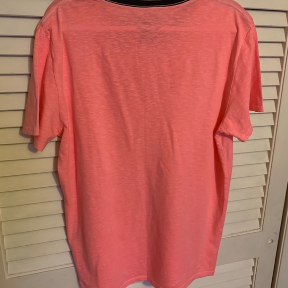 American Eagle Blue Collared Pink T Shirt - Picture 2 of 3